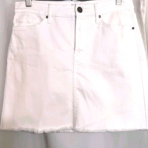 ANA White Denim Mini Skirt Sz 4 A-line Raw Hem Button Zipper Fly Closure - Picture 1 of 10